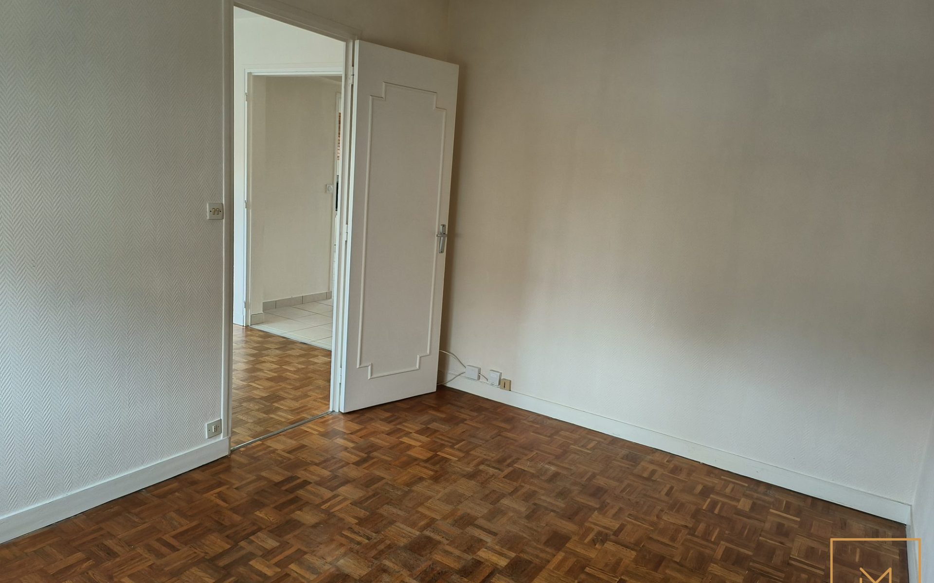 A-LOUER-A-CAEN-CENTRE-PROCHE-UNIVERSITE-APPARTEMENT-F2-2