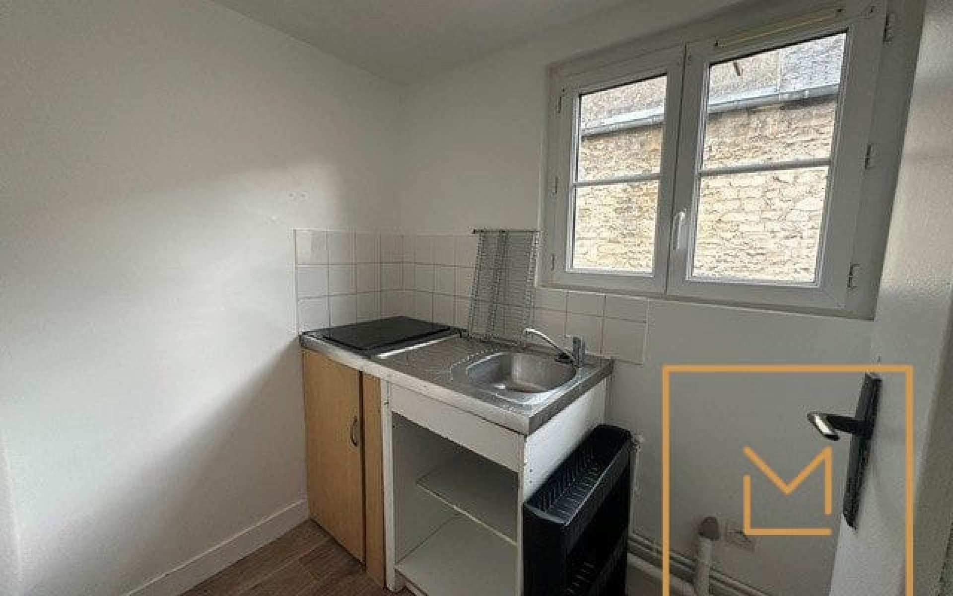 A-LOUER-A-CAEN-CENTRE-UN-APPARTEMENT-DE-TYPE-F3-6