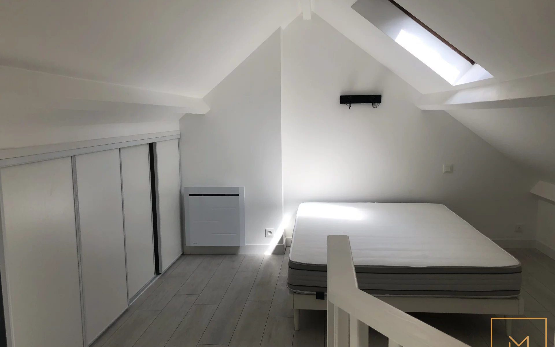 A-LOUER-A-CAEN-CENTRE-VILLE-Appartement-2-pieces-en-duplex-1