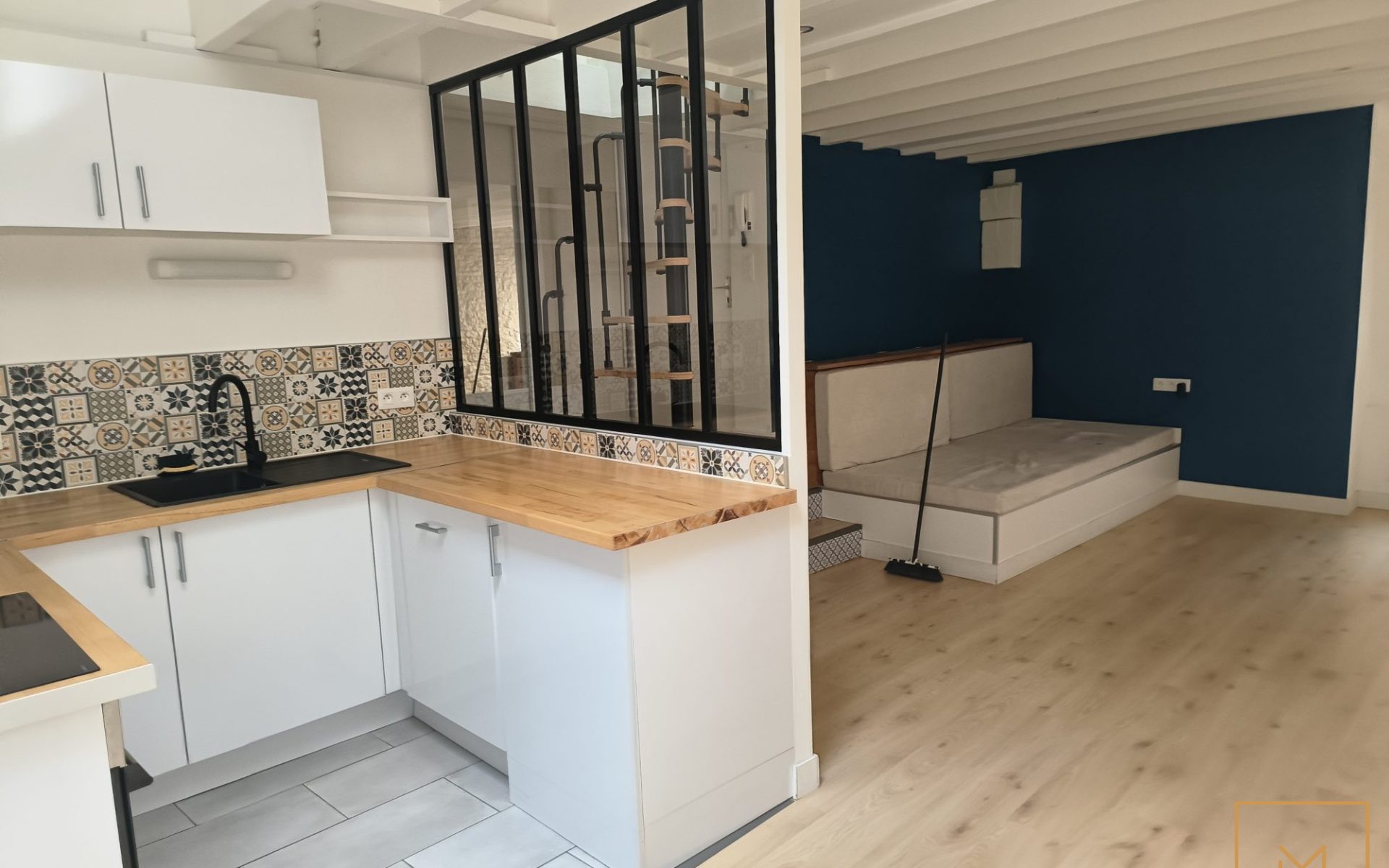 A-LOUER-A-CAEN-CENTRE-VILLE-Appartement-2-pieces-en-duplex-2
