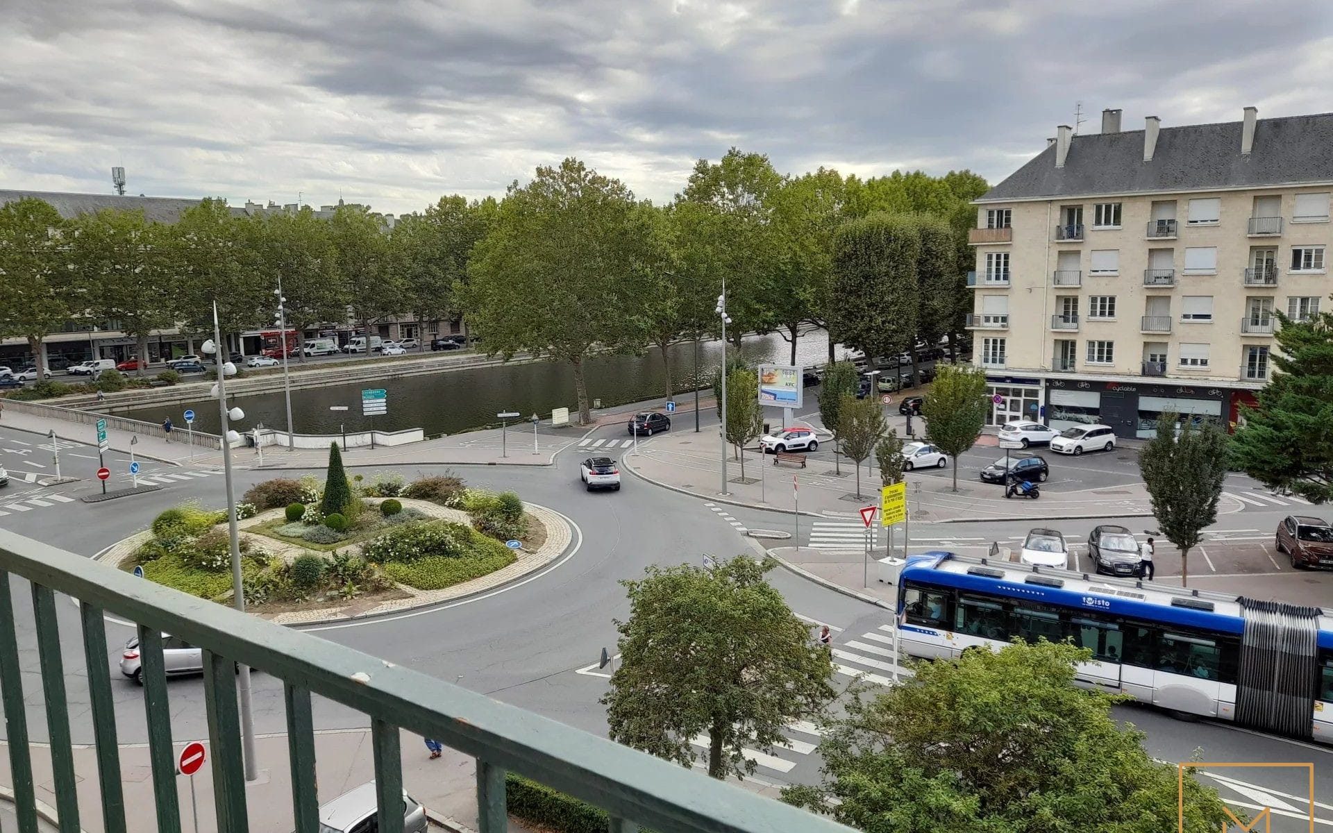 A-LOUER-A-CAEN-PROCHE-QUAI-DE-LORNE-F2-MEUBLE-3