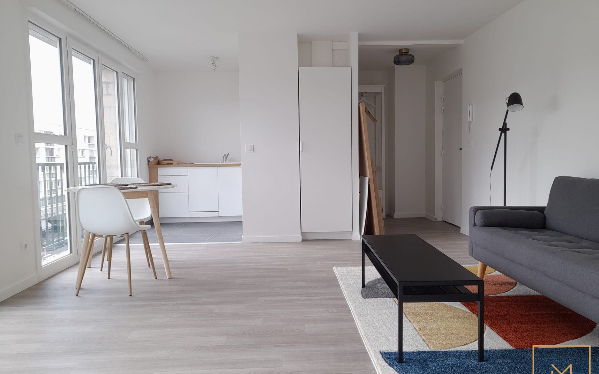 A LOUER A CAEN PROCHE QUAI DE L'ORNE F2 MEUBLE