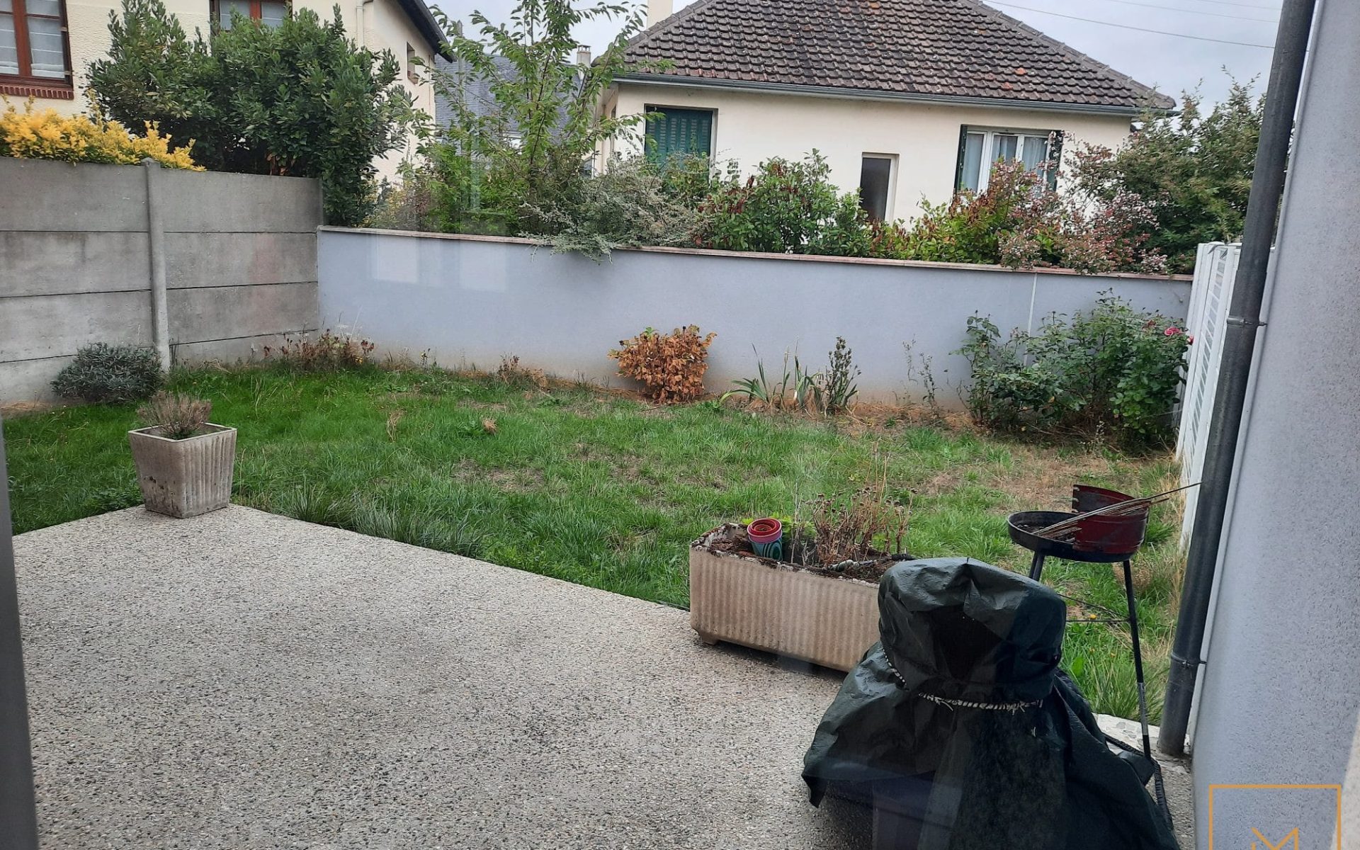 A-LOUER-A-CAEN-UNE-MAISON-2-CHAMBRES-JARDIN-2