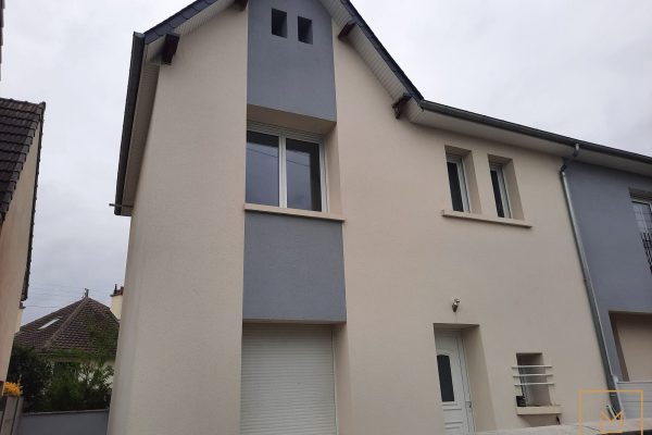 A LOUER A CAEN UNE MAISON 2 CHAMBRES JARDIN