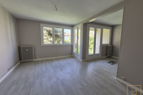 A LOUER A HEROUVILLE SAINT CLAIR APPARTEMENT BEAU T4