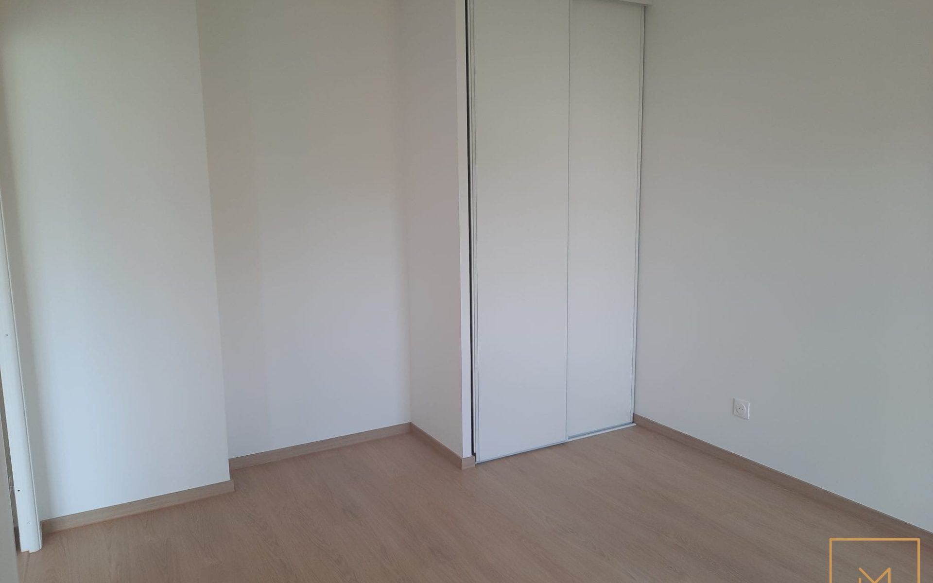 A-LOUER-A-TOUQUES-APPARTEMENT-NEUF-F2-BALCON-2