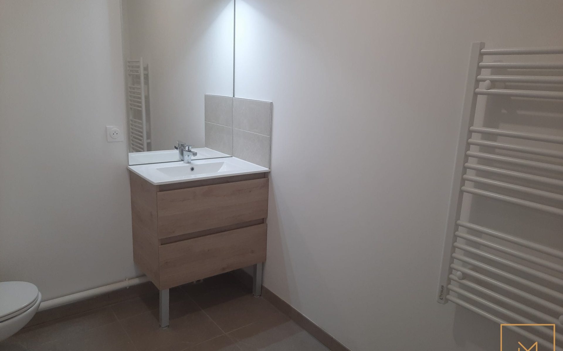 A-LOUER-A-TOUQUES-APPARTEMENT-NEUF-F2-BALCON-4
