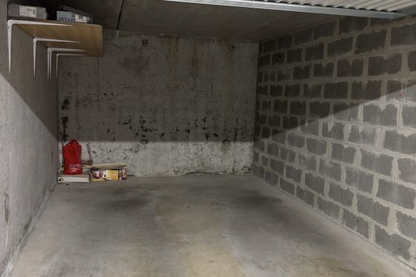 A LOUER CAEN MEMORIAL UN GARAGE FERME EN SOUS-SOL