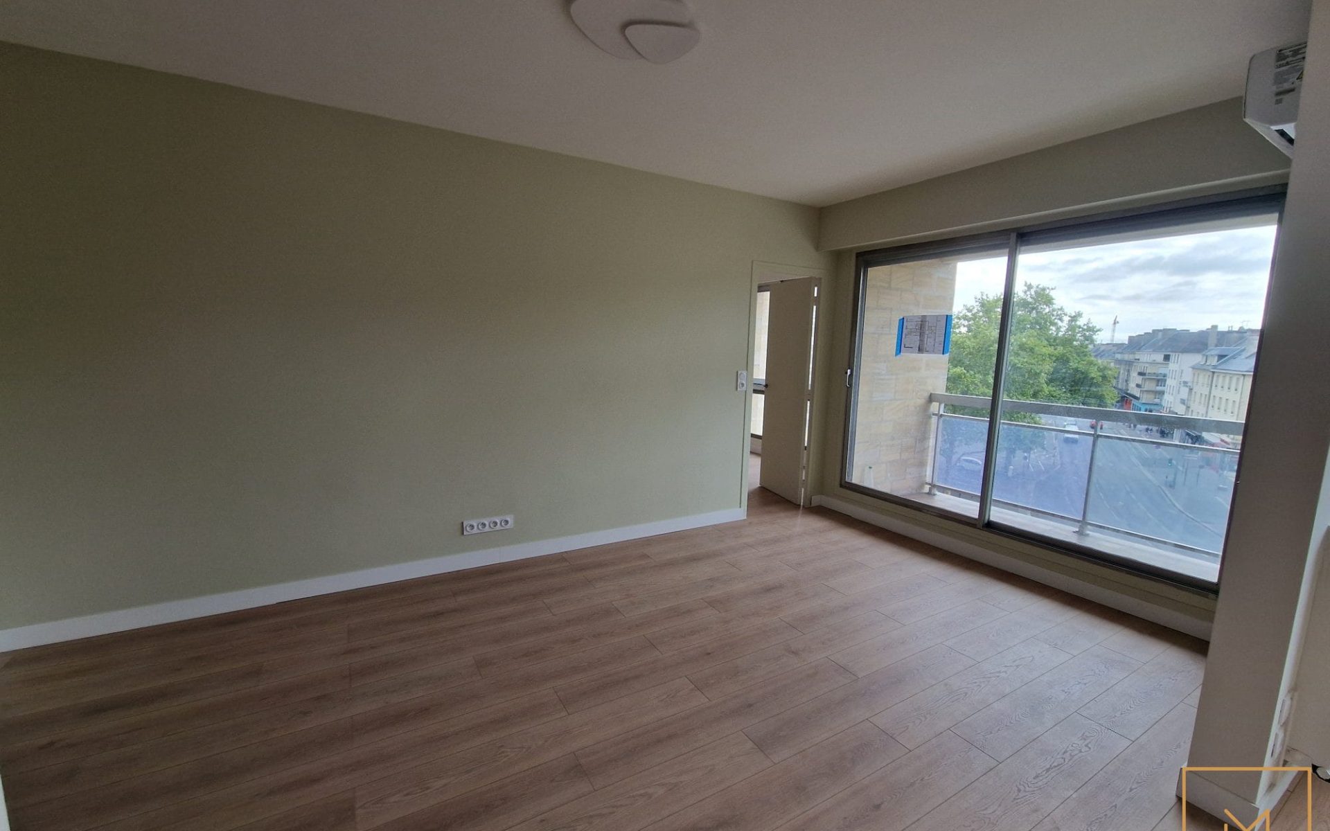 A-LOUER-CAEN-PLACE-COURTONNE-APPARTEMENT-2-CHAMBRES-1
