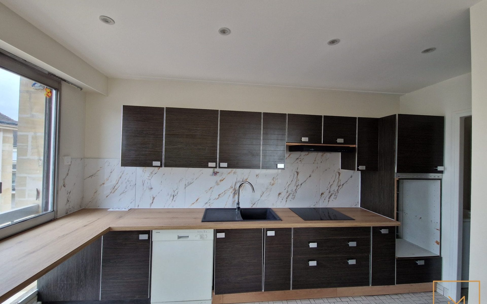 A-LOUER-CAEN-PLACE-COURTONNE-APPARTEMENT-2-CHAMBRES-2
