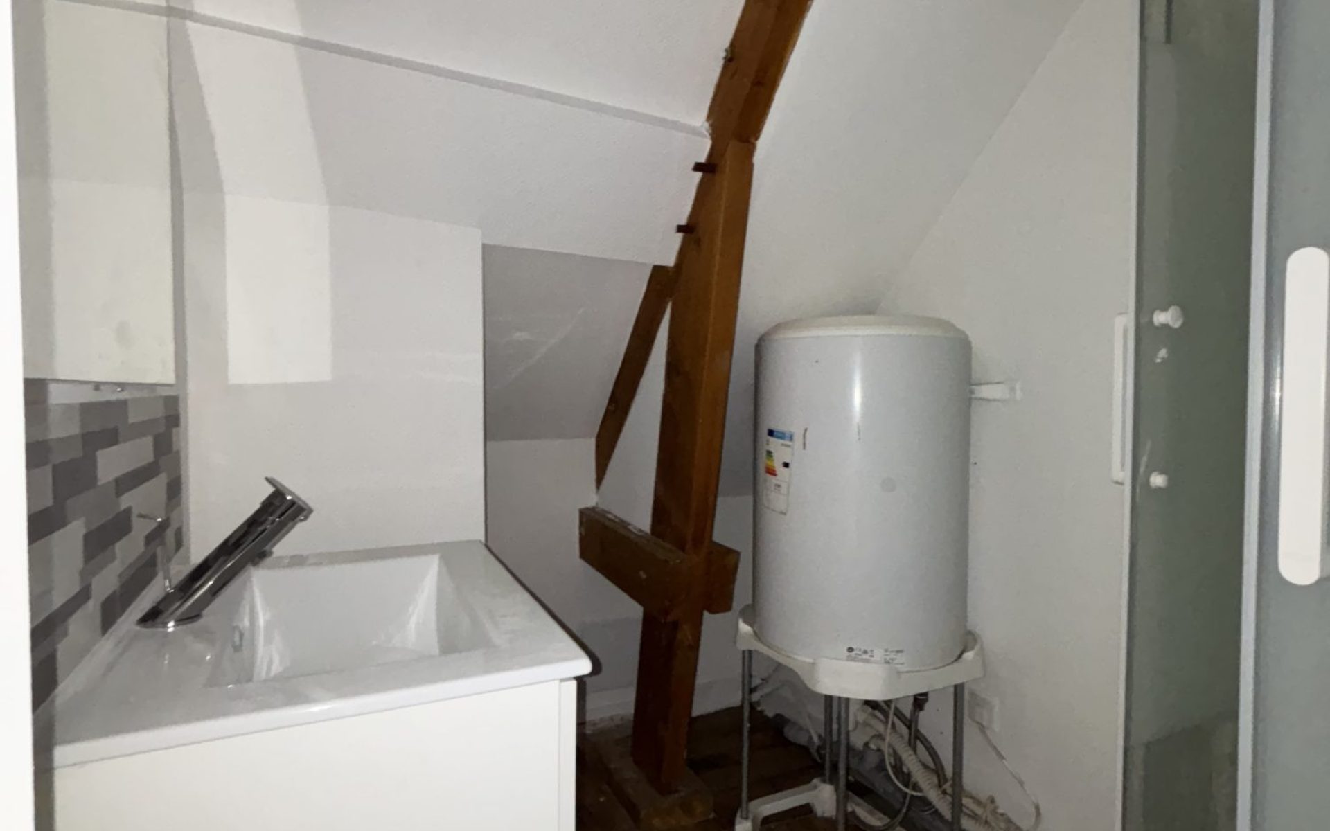 Appartement-T2-renove-de-30m2-meuble-5