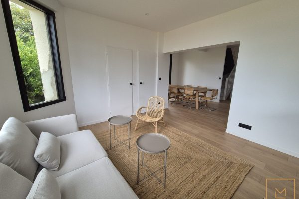 BELLE MAISON RENOVEE MEUBLEE 5PP - FACE MER