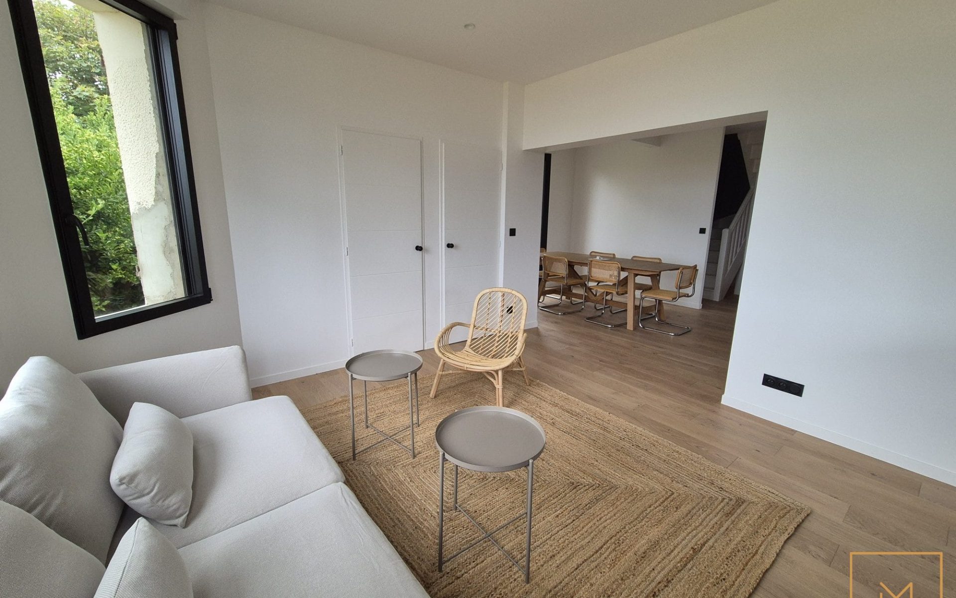 BELLE MAISON RENOVEE MEUBLEE 5PP - FACE MER