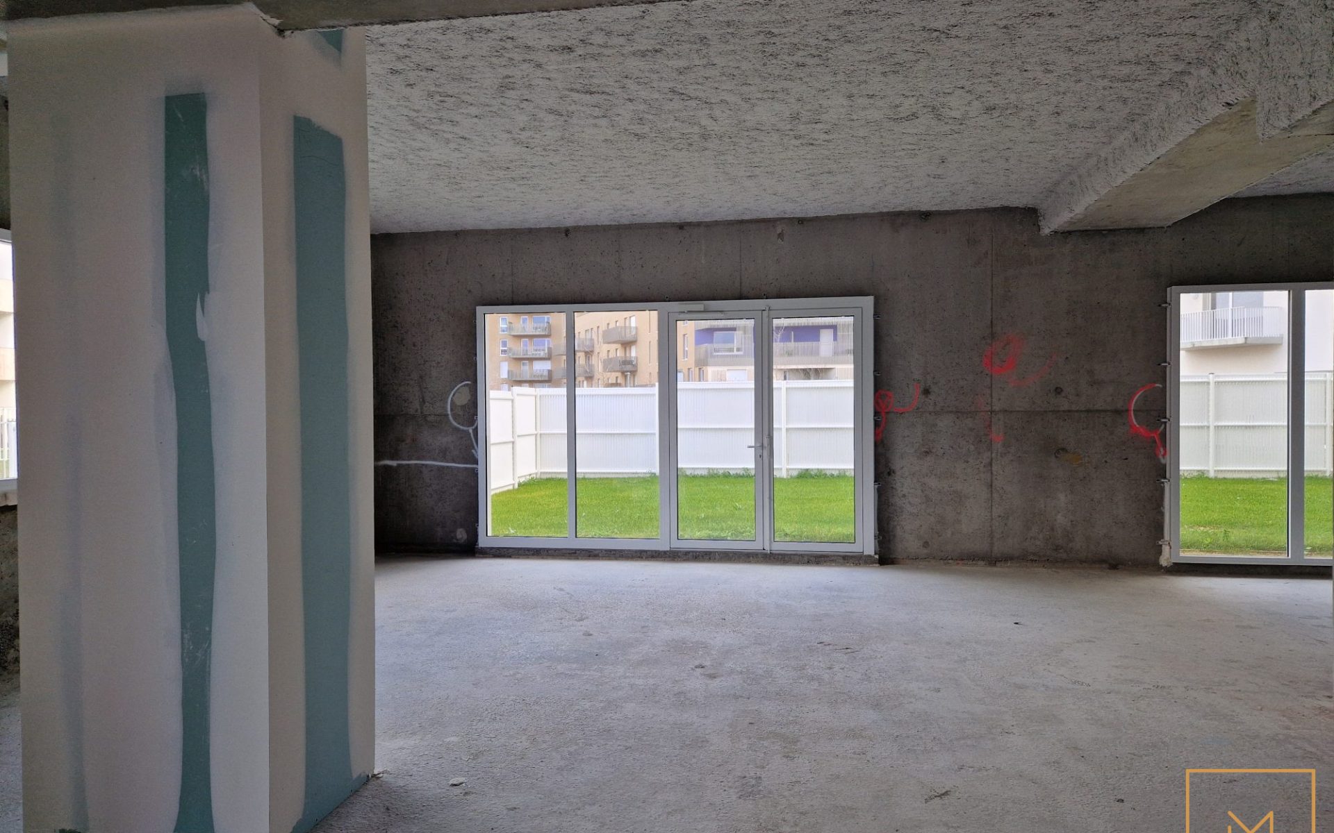 COMMERCES-FLEURY-SUR-ORNE-4
