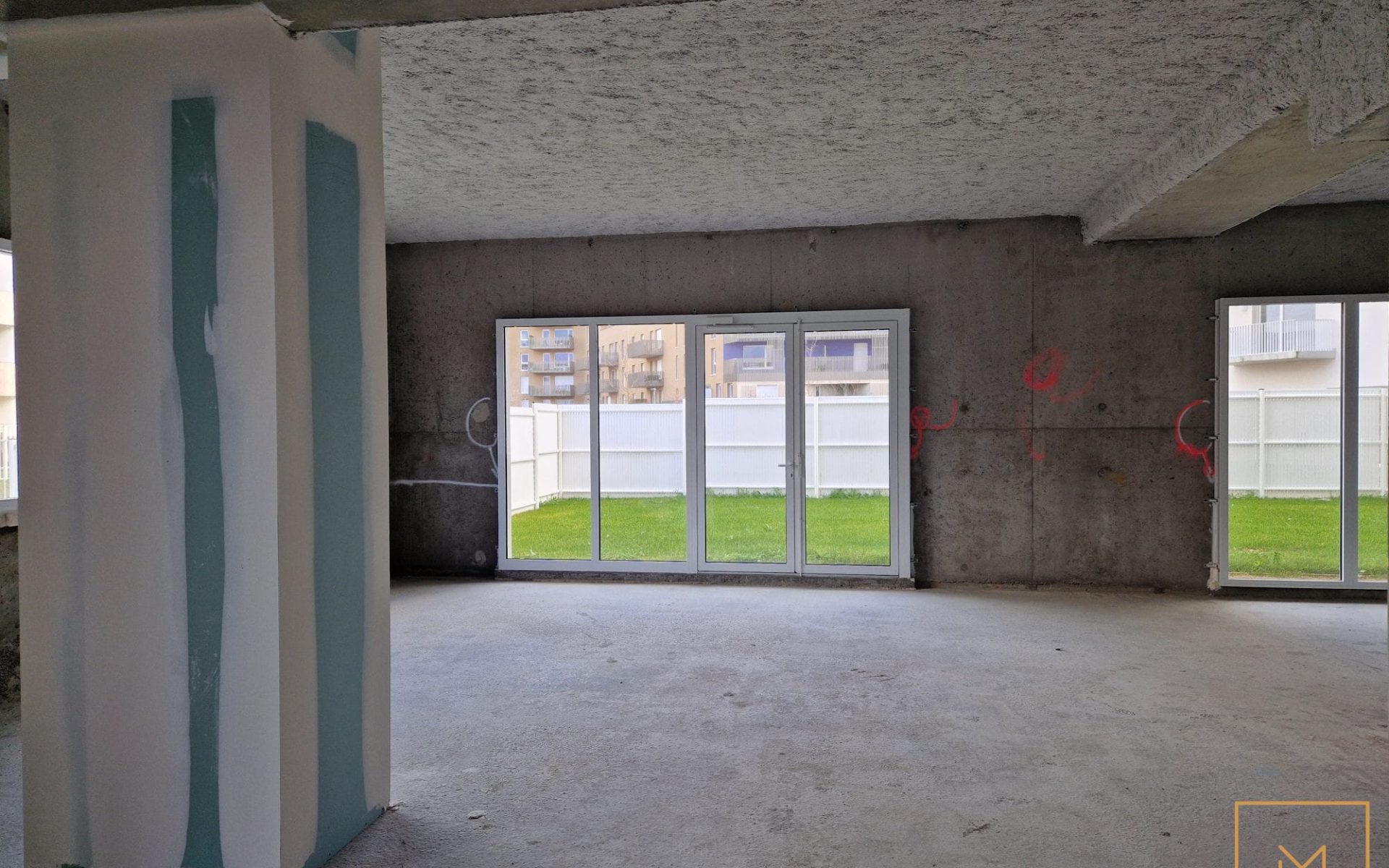 COMMERCES-FLEURY-SUR-ORNE-4