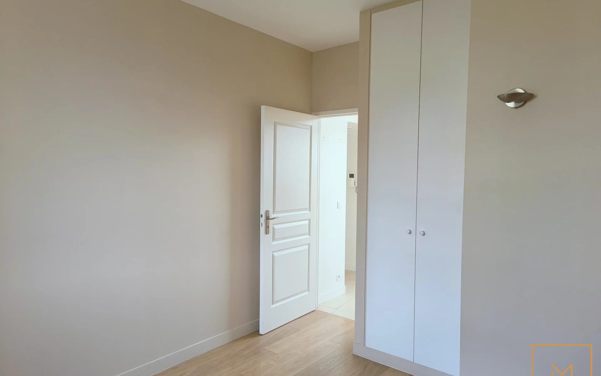 MAGNIFIQUE-T2-REZ-DE-JARDIN-BRETTEVILLE-SUR-ODON-1
