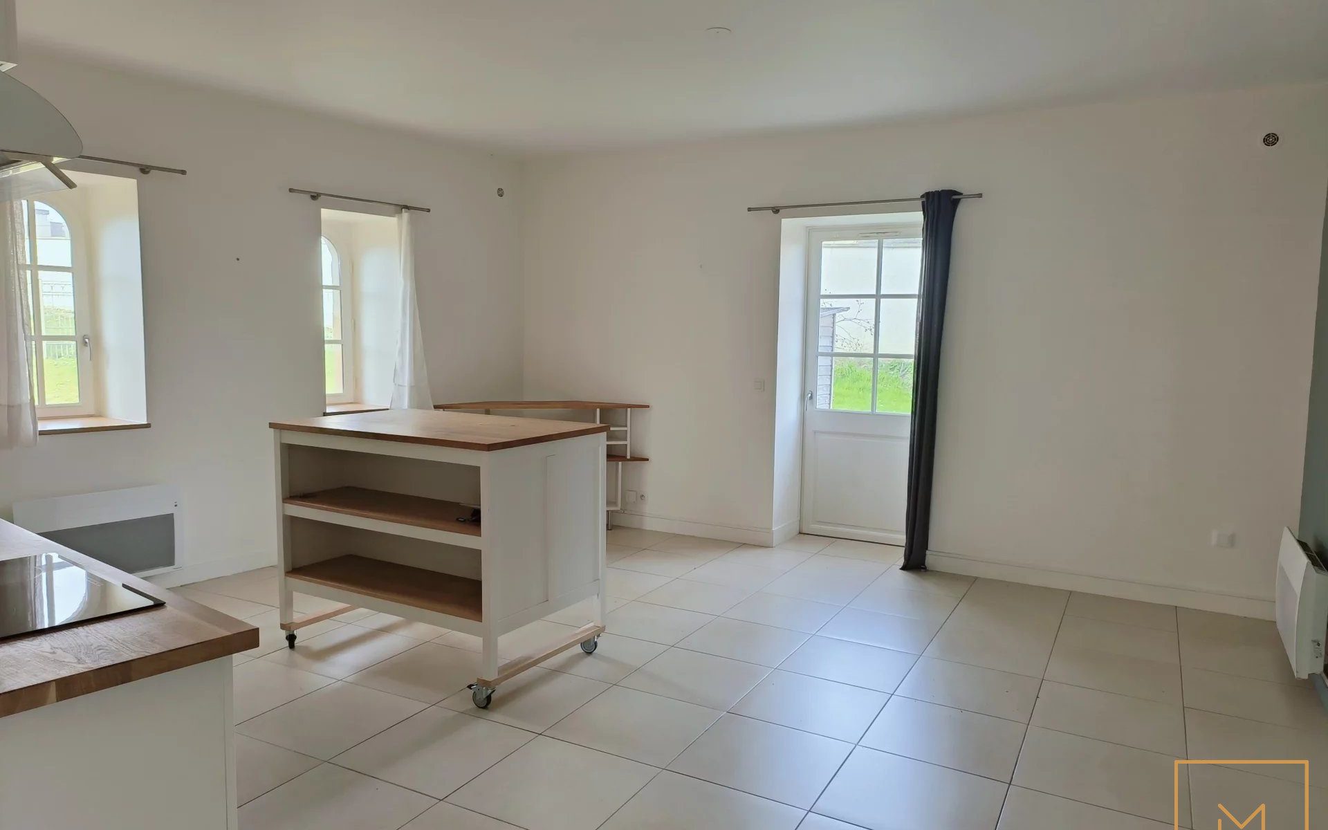 MAGNIFIQUE-T2-REZ-DE-JARDIN-BRETTEVILLE-SUR-ODON-3