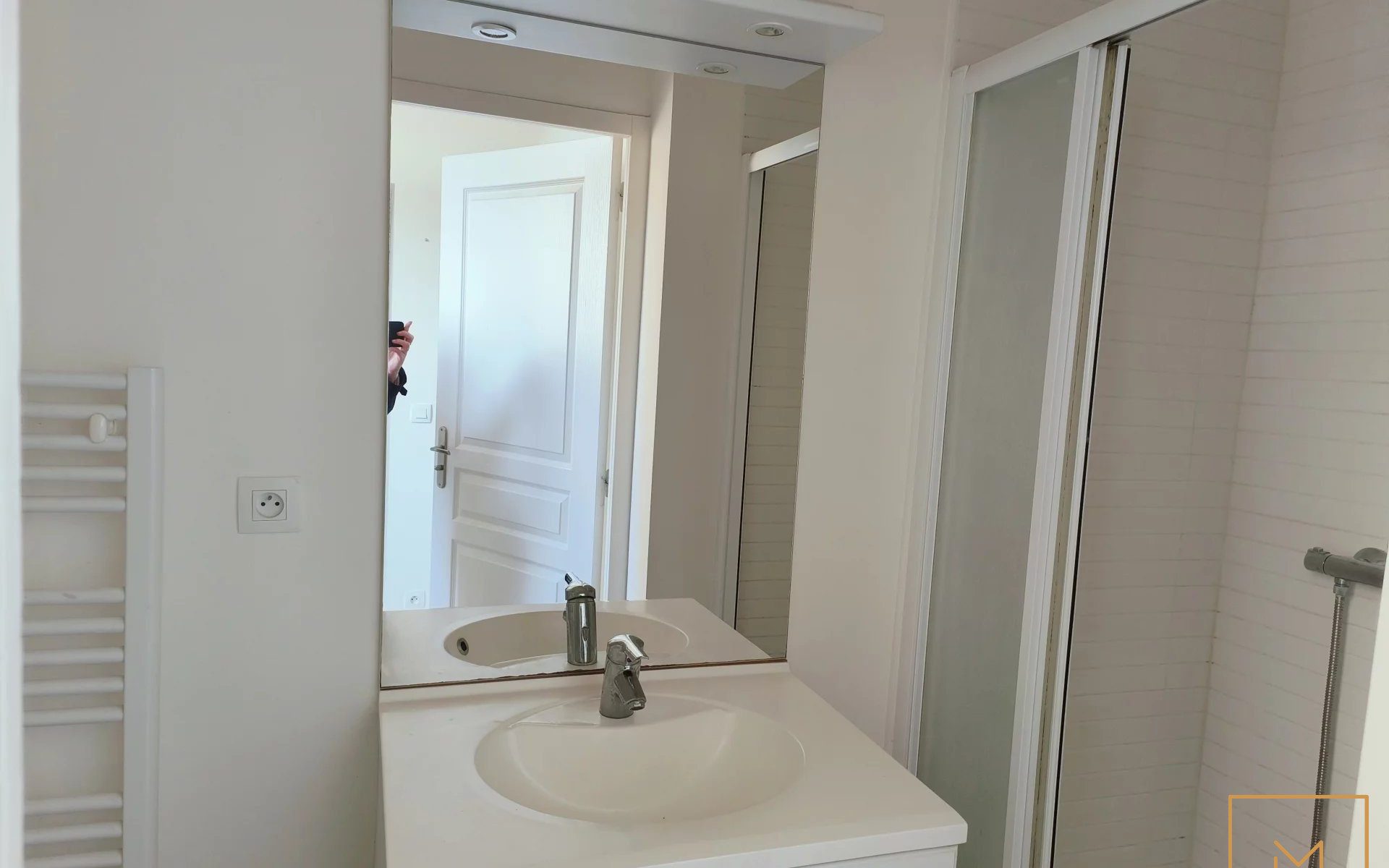 MAGNIFIQUE-T2-REZ-DE-JARDIN-BRETTEVILLE-SUR-ODON-5