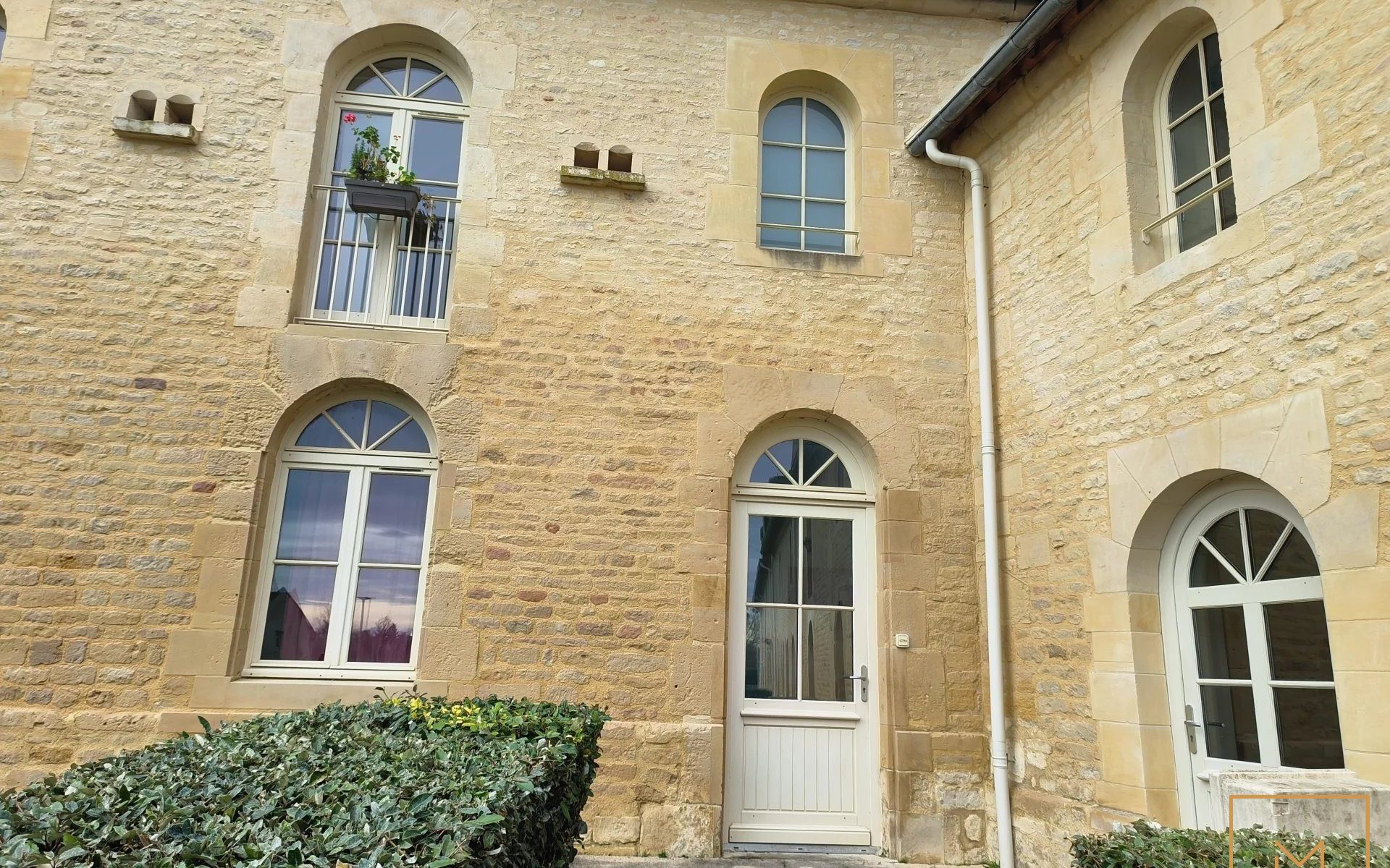 MAGNIFIQUE-T2-REZ-DE-JARDIN-BRETTEVILLE-SUR-ODON-7