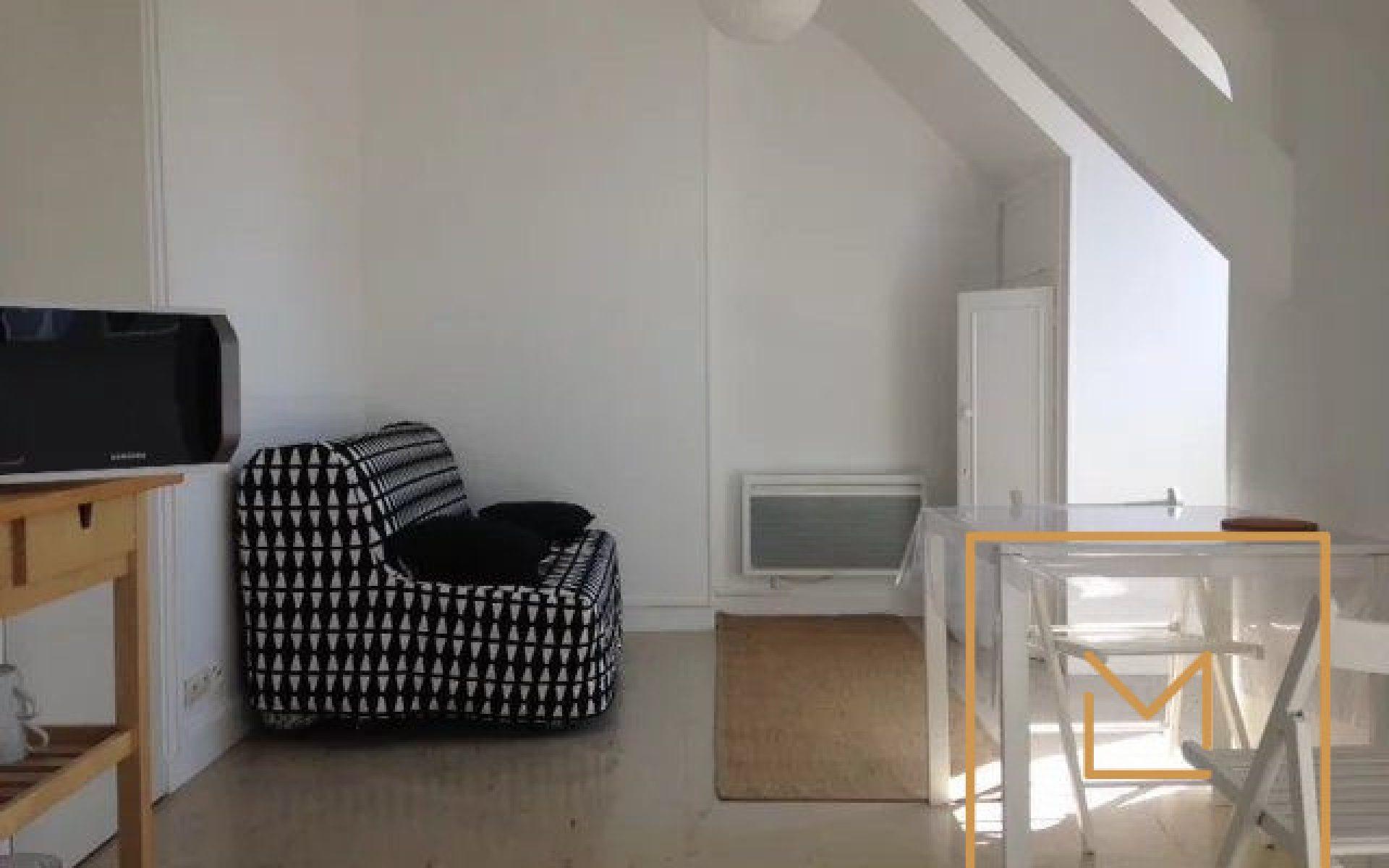 STUDIO-MEUBLE-CENTRE-VILLE-ST-JEAN-3