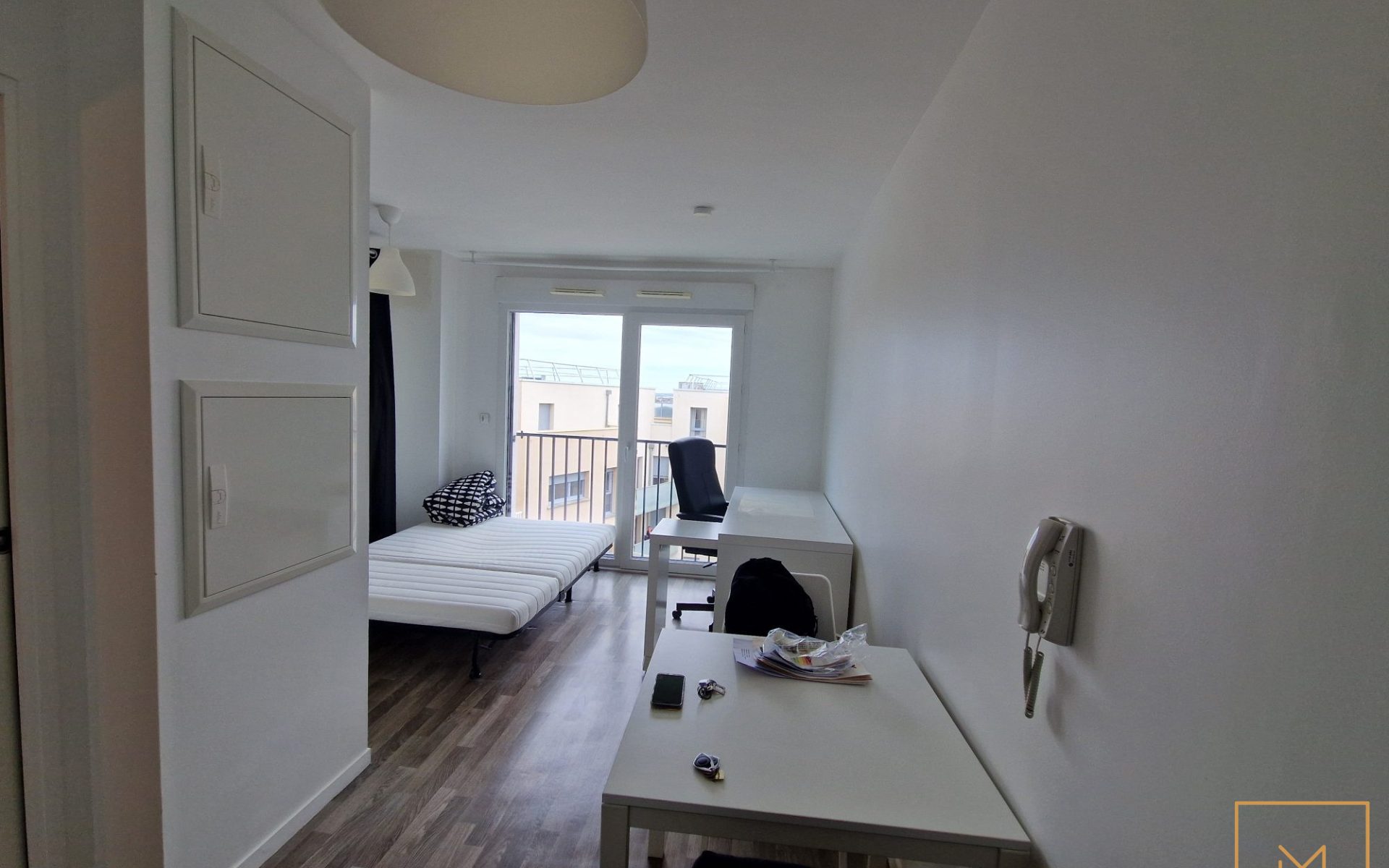 STUDIO-MEUBLE-NEUF-FACE-A-LA-FAC-1