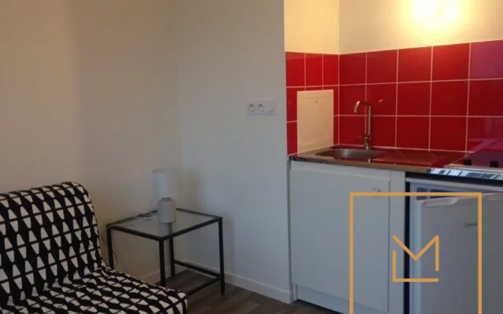 STUDIO-MEUBLE-NEUF-FACE-A-LA-FAC-1