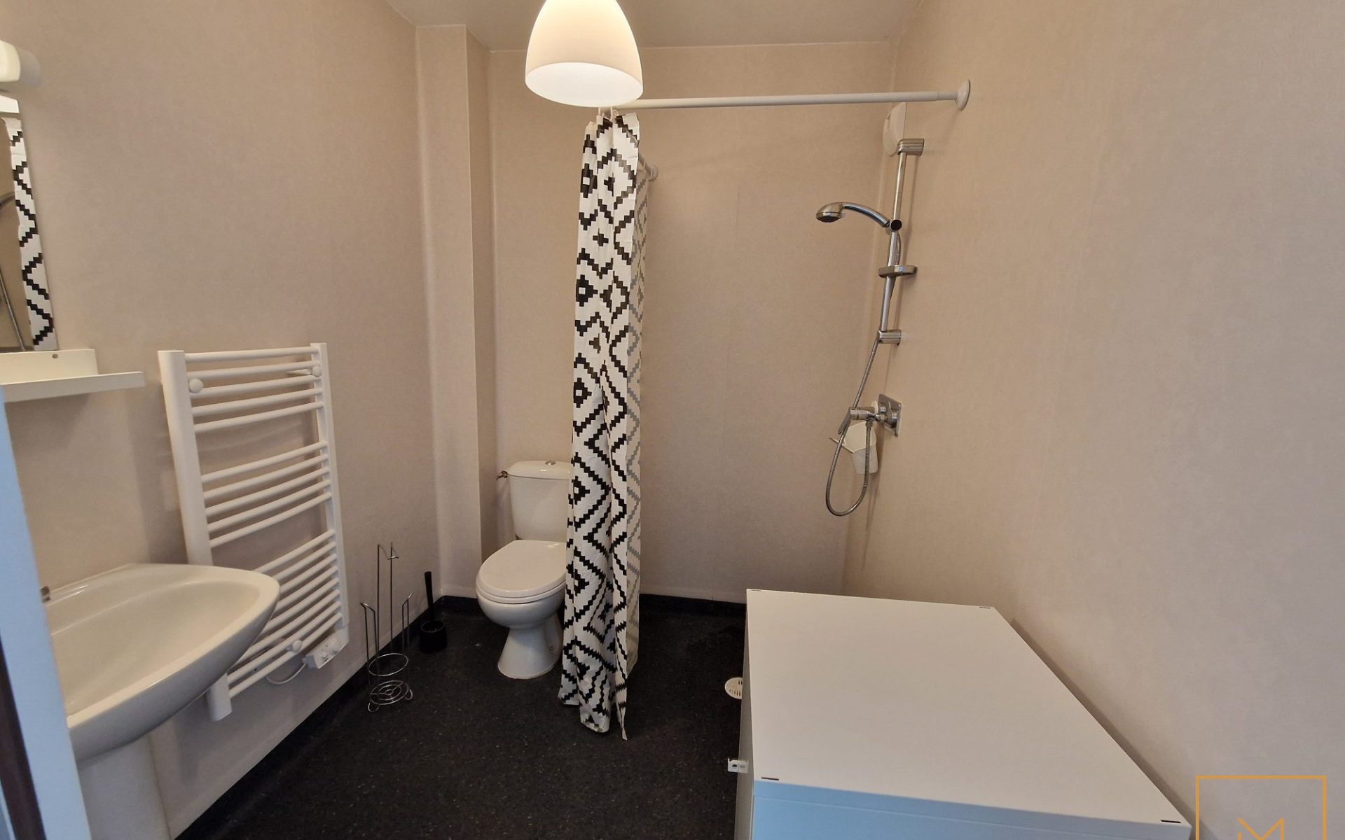 STUDIO-MEUBLE-NEUF-FACE-A-LA-FAC-2