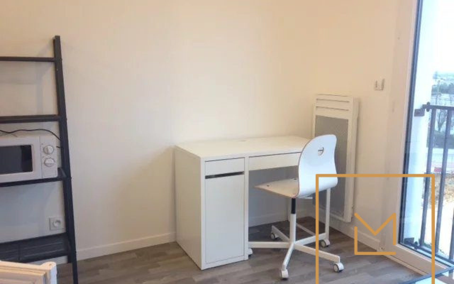 STUDIO-MEUBLE-NEUF-FACE-A-LA-FAC-3